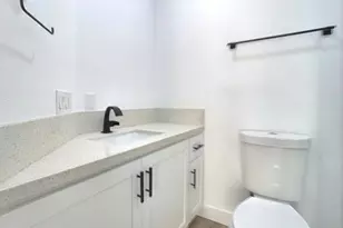 927 Wilbur Ave, San Diego, CA 92109 - Photo 15