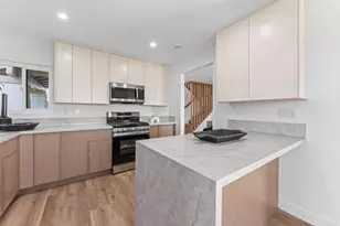 6409 Goodwin St, San Diego, CA 92111 - Photo 13