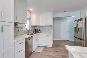 5468 Princess View Pl, San Diego, CA 92120 - Photo 15