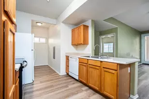 41410 Juniper St, Murrieta, CA 92562 - Photo 11