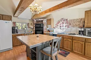 44644 Barton Ln, Sugarloaf, CA 92386 - Photo 7