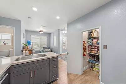 338 Ferrara Way, Vista, CA 92083 - Photo 5