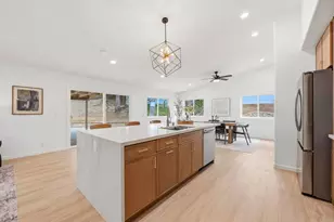 5240 Jack Pine Ct, Oceanside, CA 92056 - Photo 7
