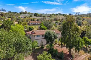 9549 Vista Aleta, Valley Center, CA 92082 - Photo 3