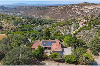 9549 Vista Aleta, Valley Center, CA 92082 - Photo 11