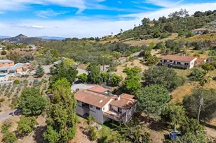 9549 Vista Aleta, Valley Center, CA 92082 - Photo 7