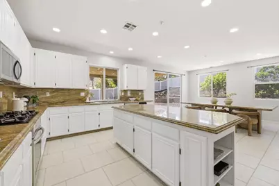 9910 Mollie Lane, Santee, CA 92071 - Photo 17