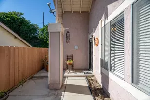 205 Camino Entrada, Chula Vista, CA 91910 - Photo 3