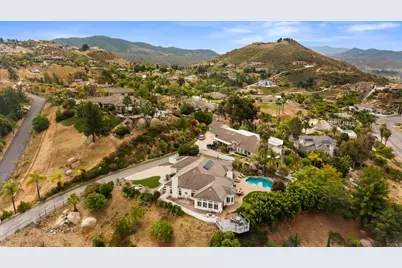 1221 Vista Grande Road, El Cajon, CA 92019 - Photo 9