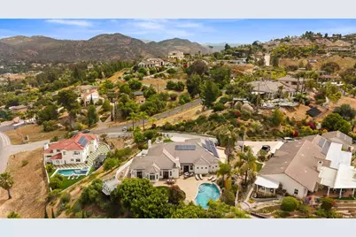 1221 Vista Grande Road, El Cajon, CA 92019 - Photo 13