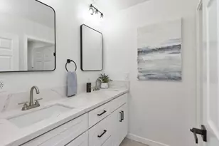 5725 Mildred St, San Diego, CA 92110 - Photo 15