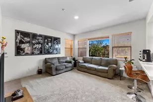 10266 Spruce Woodlands Way Way, Escondido, CA 92026 - Photo 5