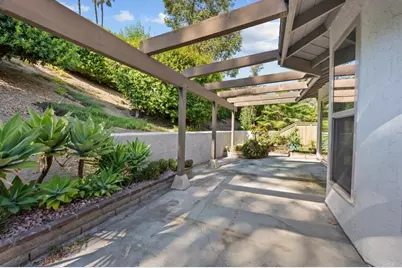 1642 Via Barlovento, San Marcos, CA 92078 - Photo 23