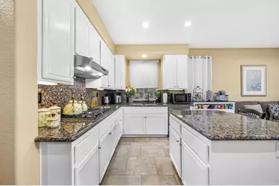1819 Fabled Waters Dr, Spring Valley, CA 91977 - Photo 9