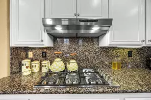 1819 Fabled Waters Dr, Spring Valley, CA 91977 - Photo 13