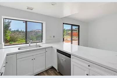 657 Redlands Pl, Bonita, CA 91902 - Photo 17