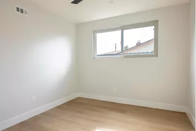 5610 Chateau Drive, San Diego, CA 92117 - Photo 29