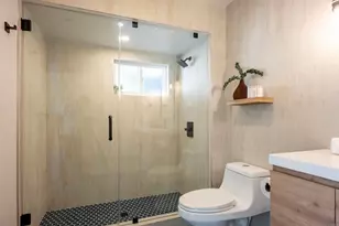 5610 Chateau Dr, San Diego, CA 92117 - Photo 25
