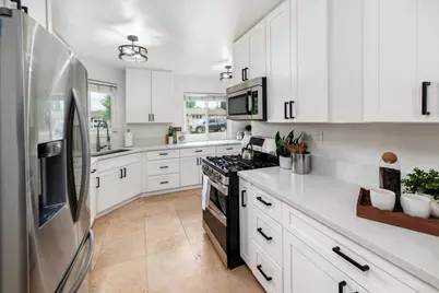 13425 Standish Drive, Poway, CA 92064 - Photo 7