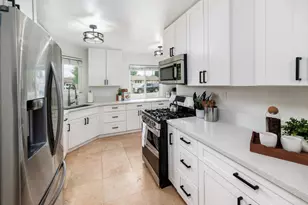 13425 Standish Dr, Poway, CA 92064 - Photo 7