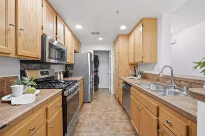 1880 Aubrives Place #2126, Chula Vista, CA 91913 - Photo 5