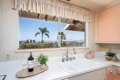 11238 Rolling Hills Dr, El Cajon, CA 92020 - Photo 23
