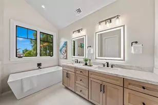 305 J Ave, Coronado, CA 92118 - Photo 17
