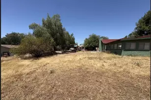 27781 Cold Springs Rd, Canyon Lake, CA 92587 - Photo 9