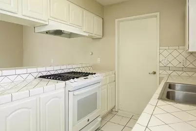 310 E Moss Street, Chula Vista, CA 91911 - Photo 11