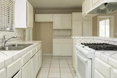 310 E Moss Street, Chula Vista, CA 91911 - Photo 13