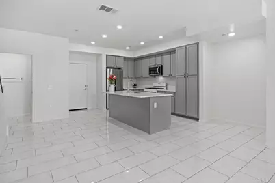2040 Mindoro Ln #4, Chula Vista, CA 91915 - Photo 25