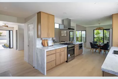6765 Edmonton Avenue, San Diego, CA 92122 - Photo 11