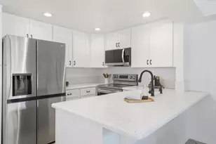 10304 Crosscreek, San Diego, CA 92131 - Photo 7