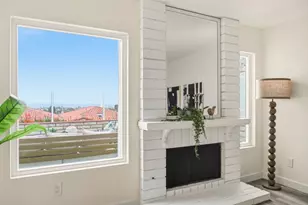 6717 Clover Ct, Carlsbad, CA 92011 - Photo 7
