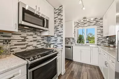 6717 Clover Court, Carlsbad, CA 92011 - Photo 15