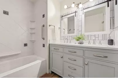 6717 Clover Court, Carlsbad, CA 92011 - Photo 21