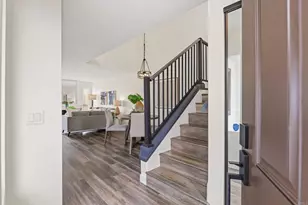 6717 Clover Ct, Carlsbad, CA 92011 - Photo 3