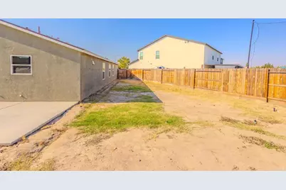5803 Vespucci Avenue, Bakersfield, CA 93313 - Photo 33