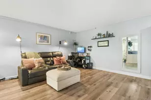 7504 Parkway Dr, La Mesa, CA 91942 - Photo 3