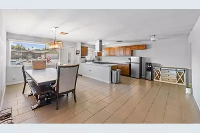 8828 Hillslope Avenue, Spring Valley, CA 91977 - Photo 7