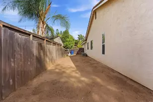 13170 Aurora Dr, El Cajon, CA 92021 - Photo 33