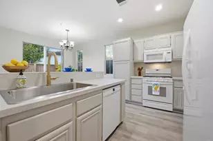 247 Melinda Way, Oceanside, CA 92057 - Photo 9