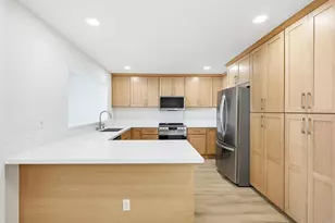 43 Montego Ct, Coronado, CA 92118 - Photo 17