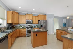212 Acropolis Way, Vista, CA 92084 - Photo 9
