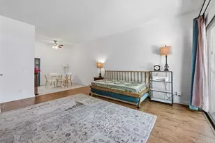 8310 Regents Rd, San Diego, CA 92122 - Photo 9
