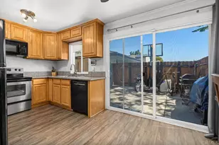 10627 Aristocrat Ct, Santee, CA 92071 - Photo 5