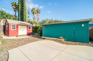 1078 Robertson Dr, Escondido, CA 92025 - Photo 9