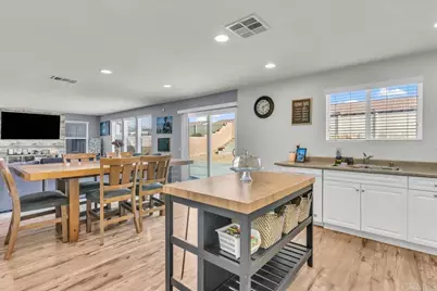 14361 Pioneer Way, Victorville, CA 92394 - Photo 9