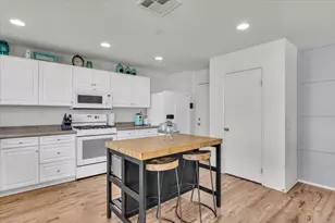 14361 Pioneer Way, Victorville, CA 92394 - Photo 7