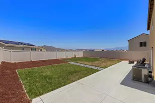 32184 Rambling Ct, Winchester, CA 92596 - Photo 35